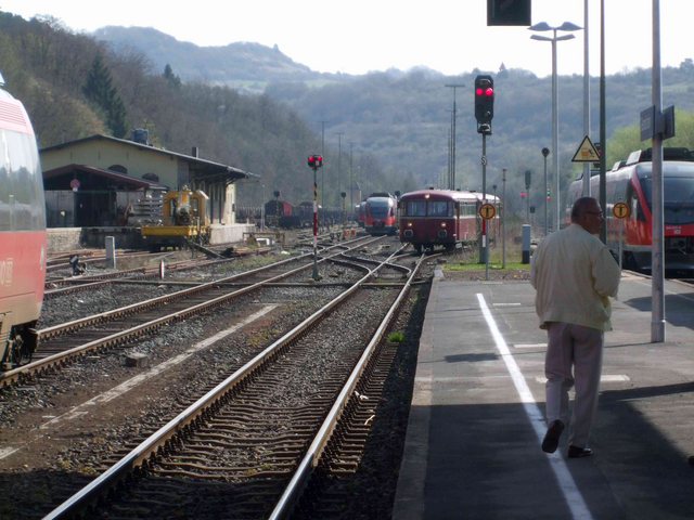 Eifel-Bahn-VT98-Einfahrt-Gerolstein