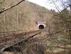 Eifel-Radtouren: Entlang der Eifelbahn mit schnen Tunnelportalen