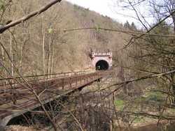 Eifel-Radtouren: Entlang der Eifelbahn mit schnen Tunnelportalen